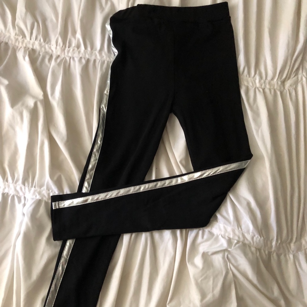 Black leggings